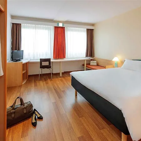 Ibis Messe 2* ברלין