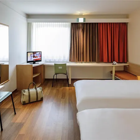 Ibis Messe 2* ברלין